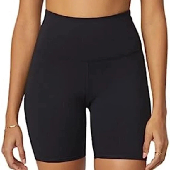 Bandier x Sincerely Jules The Bryn 7" Biker Short, last in stock. - Picture 1 of 3